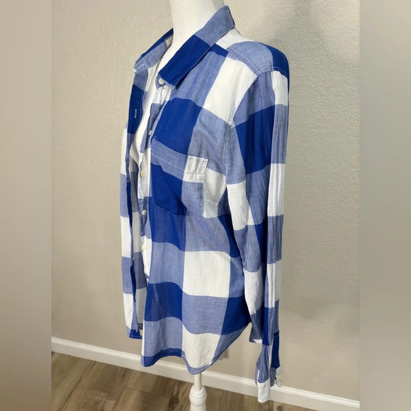 LIKE NEW OLD NAVY button down - Picture 2 of 5